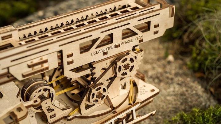 Produktbild Ugears Feuerwehrwagen