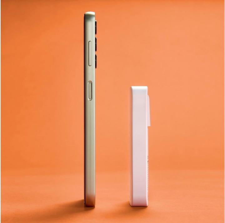 Immagine prodotto Hama Schnellladegerät, 2x USB-C, 1x USB-A, flaches Mini-Ladegerät, PD, 65 W, WS (65 W, 3 porte)