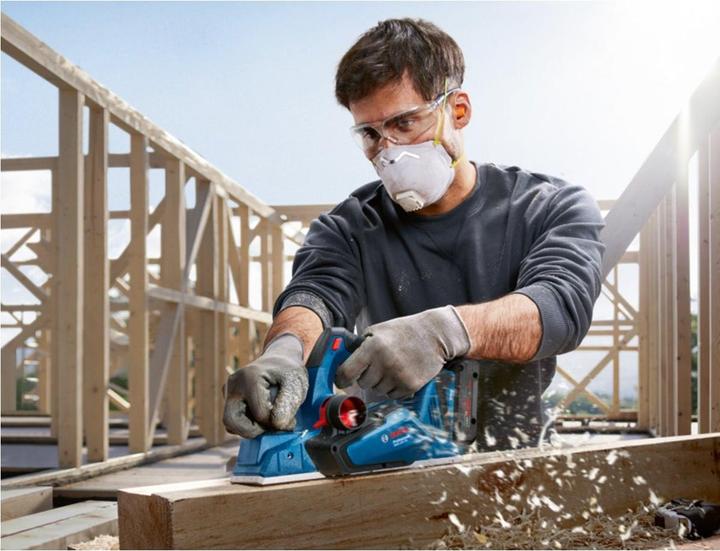 Actual product image Bosch Professional Cordless planer GHO 18V-26, in box