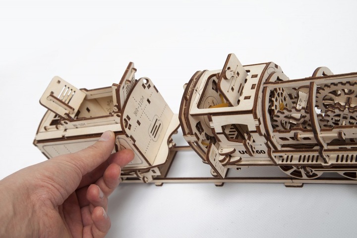 Immagine prodotto Ugears Locomotiva a vapore con tender