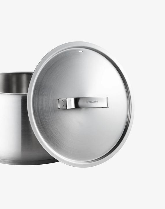 Actual product image Fiskars Casserole with lid (18 cm, Pot, Stainless steel)