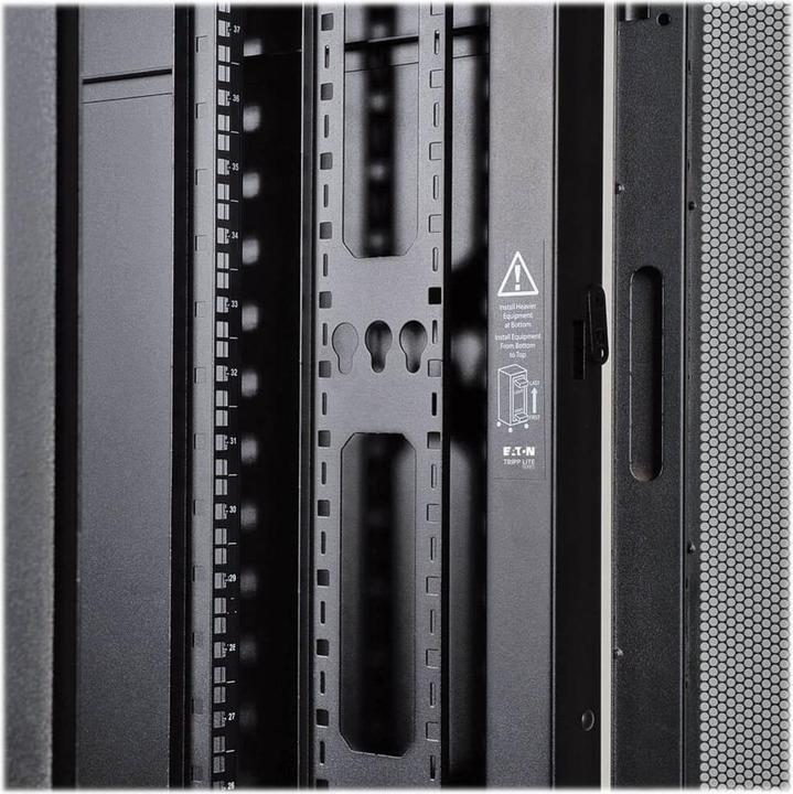 Immagine prodotto Eaton SmartRack Premium 42U Armadio rack per server sicuro a profondità standard (42 HE, Rack da 19 pollici)