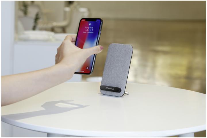 Produktbild Xlayer Wireless Charging Stand (10 W)