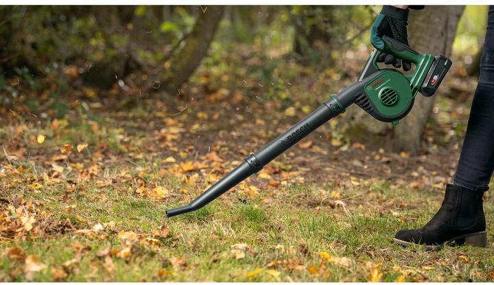 Produktbild Bosch Home & Garden UniversalLeafBlower 18V-130 (Akkubetrieb, Laubbläser)