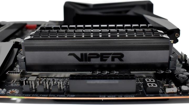 Produktbild Patriot Extreme Performance Viper 4 Blackout Series (2 x 16GB, 3000 MHz, DDR4-RAM, DIMM)