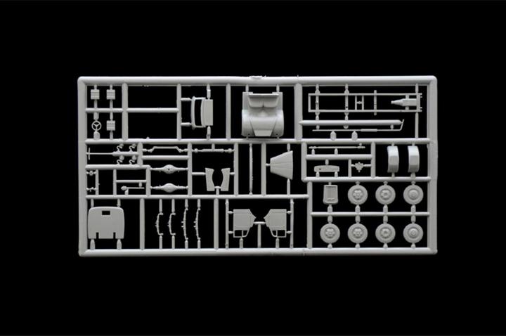 Actual product image Italeri Kfz.305 Ambulance