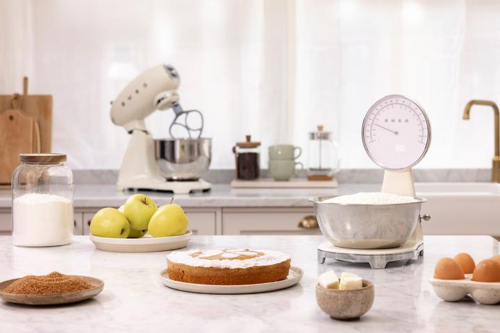 Produktbild Smeg KSF01CRWW Küchenwaage, Creme