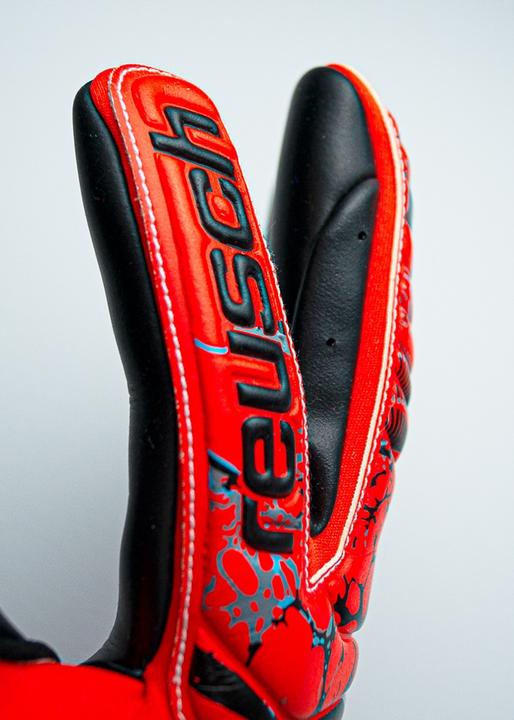 Actual product image Reusch Attract Gold X (7.5)