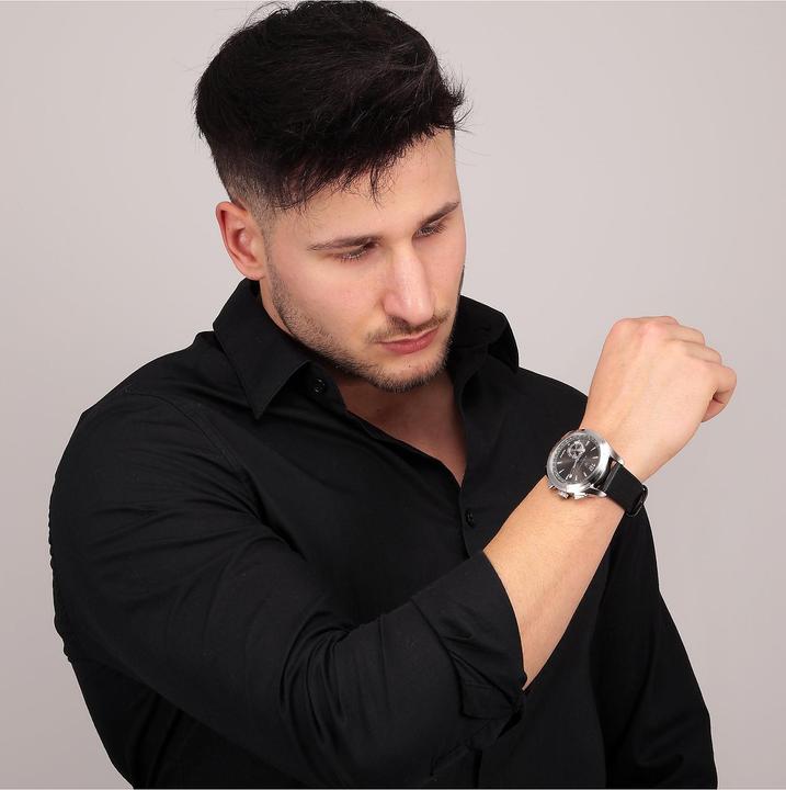 Produktbild Maserati Mod. TRAGUARDO (Sportuhr, Hybrid Uhr, Chronograph, 45 mm)