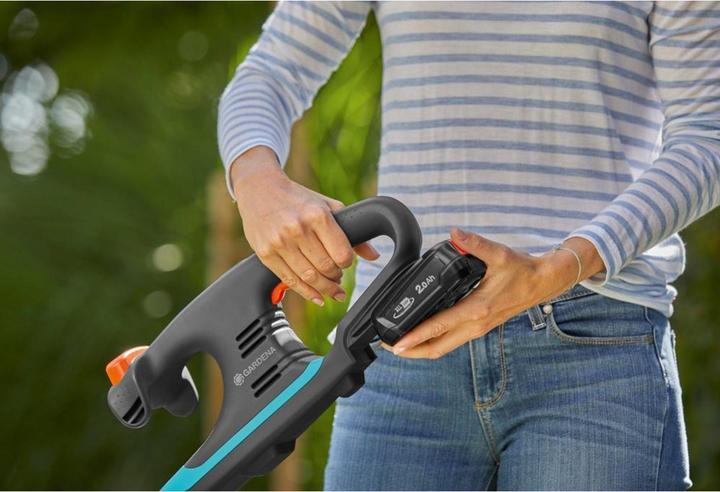 Produktbild Gardena EasyCut P4A (Akkubetrieb)