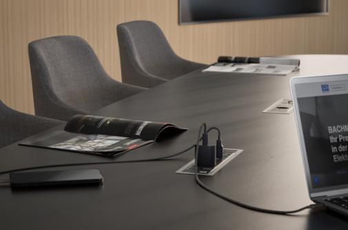 Actual product image Bachmann Power Frame (2x, CEE 7/3)