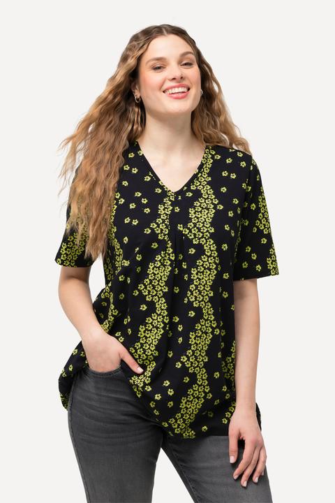 Image du produit Ulla Popken T-shirt à fleurs et plis fantaisie. Col en V et manches courtes. (46, 48)
