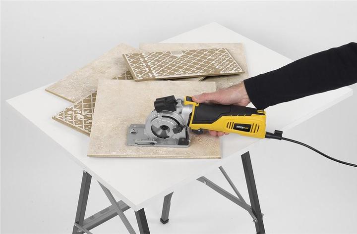 Actual product image Powerplus POWX1365MB Circular saw - 600W - 89mm - Incl. laser, dust extraction, 3 circular saw blades and