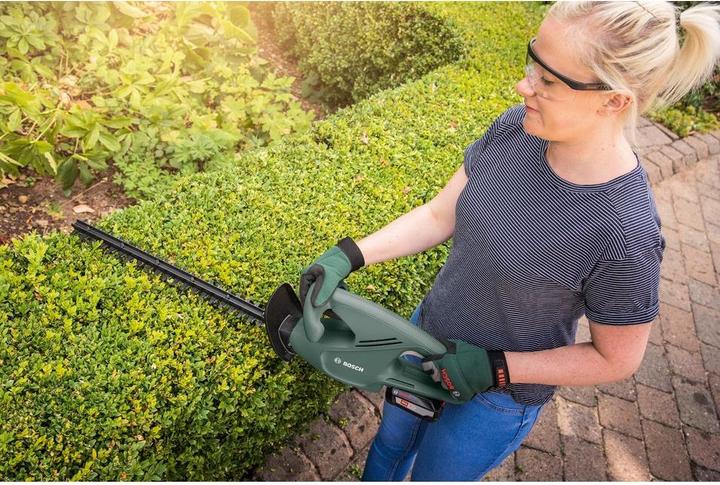 Produktbild Bosch Home & Garden Easy HedgeCut 18-45 (Akkubetrieb)