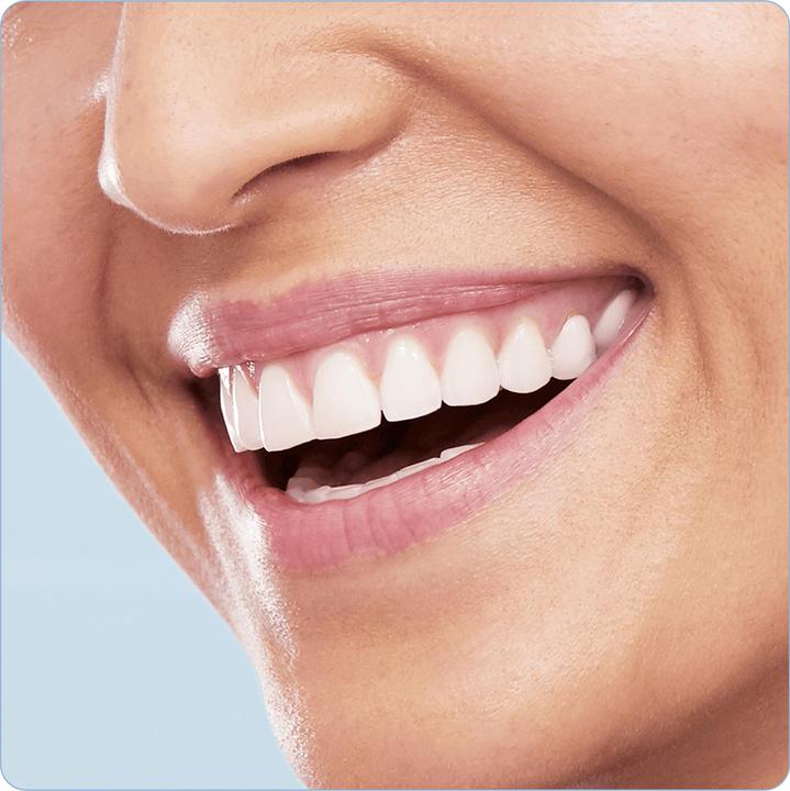 Actual product image Oral-B Pro 2 (Oscillating toothbrush)