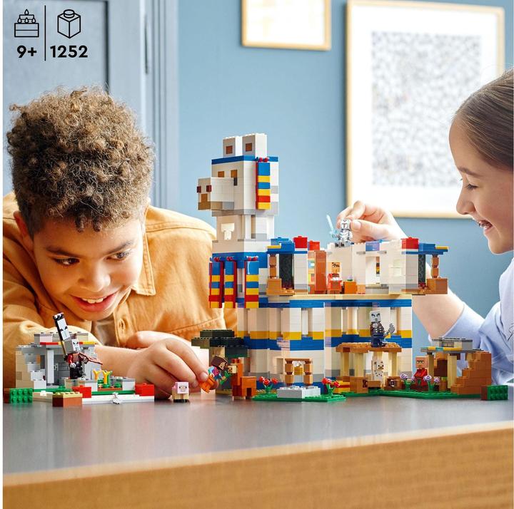 Actual product image LEGO The llama village (21188, LEGO Minecraft)
