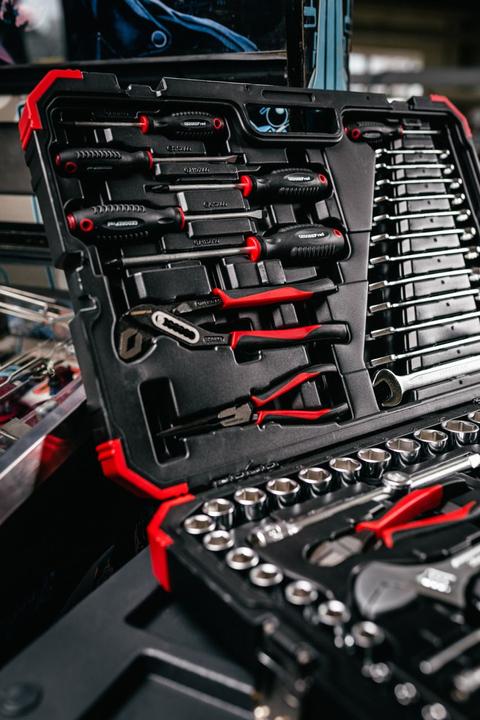 Actual product image Gedore Red 100-piece socket wrench set 1/4 + 1/2 inch 10-32mm