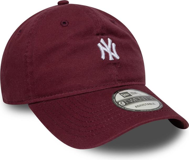 Actual product image New Era 9Twenty Casual Cap - Mini Logo New York Yankees Ruby