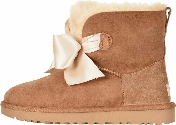 Actual product image Ugg Gita Bow (37)