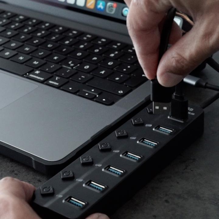 Produktbild Deltalabs USB 3.0 Hub Adapter mit USB Port Steuerung Tastenschalter 5GB/s, 7 Ports (USB-A, 7 Ports)