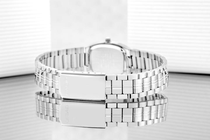 Actual product image Casio Collection (Analogue wristwatch, 30 mm)