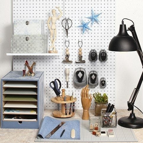 Actual product image Creativ Company Wooden article Scissor holder for 18 scissors (19 cm)