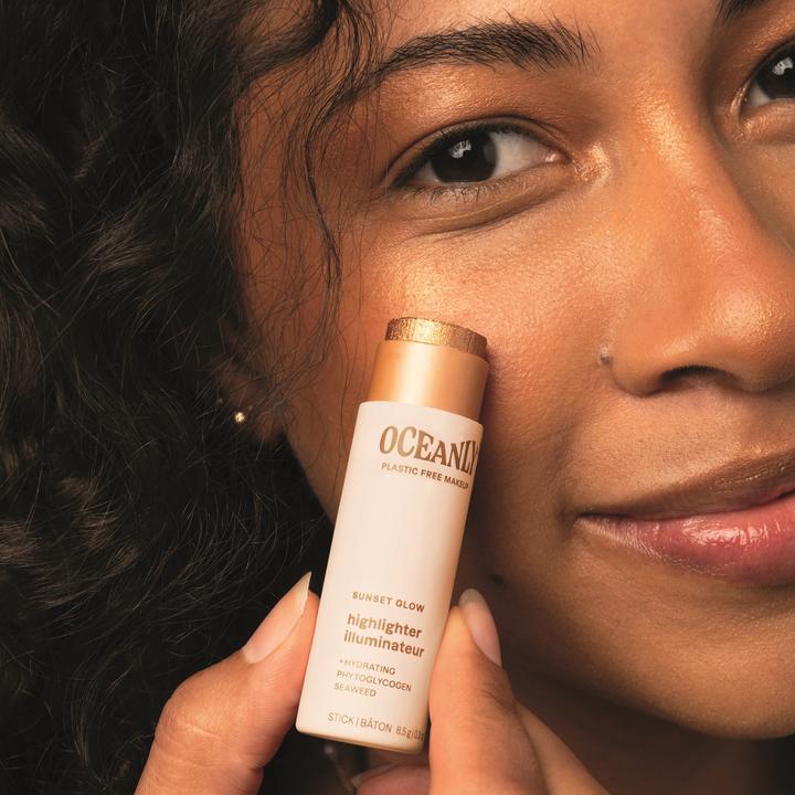 Produktbild Attitude Cream highlighter in stick Oceanly (Highlighter) 8.5 g - Shade: Golden Rose (Golden Rose, Sunset Glow, Highlighter, 8.50 g)