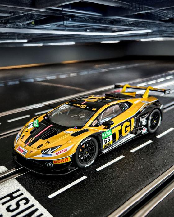 Immagine prodotto Carrera D124 Lamborghini Huracan GT3