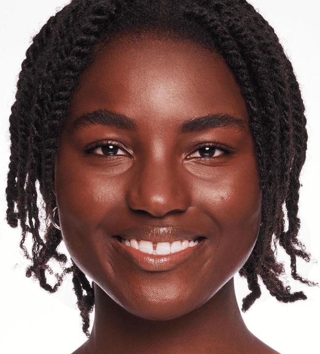 Actual product image Catrice Invisible Cover Foundation (090N)