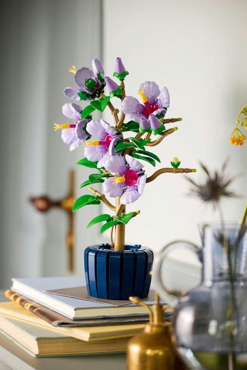 Actual product image LEGO Hibiscus (LEGO Botanical)