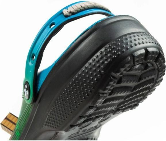 Image du produit Crocs Minecraft Classic Clog (41, 41 1/3, 41.5, 42)
