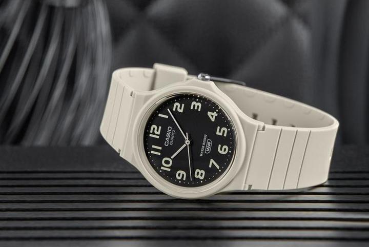 Actual product image Casio MQ-24UC-8BDF Clock + BOX (Analogue wristwatch)