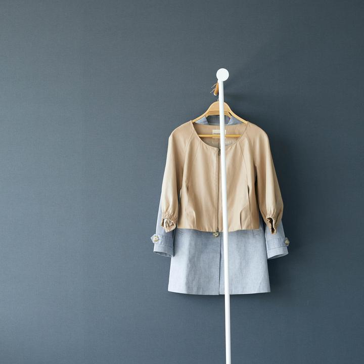 Actual product image Yamazaki Lehnender Kleiderständer zum Dampfbügeln TOWER