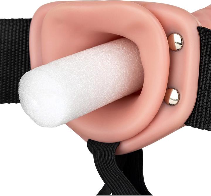 Image du produit RealRock Hollow Strap-on without Balls - 8" / 20,5 cm