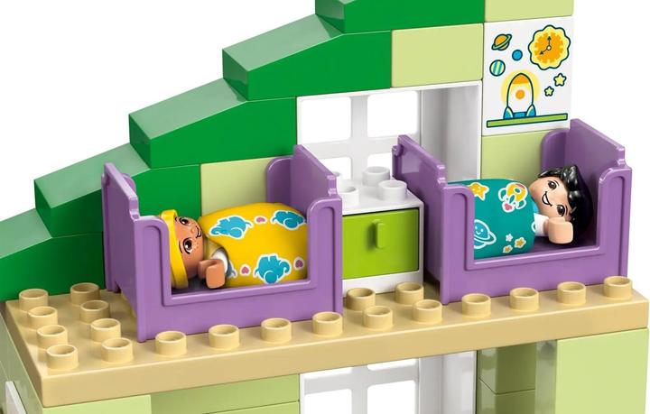 Image du produit LEGO Modernes Familienhaus mit Figuren – 3-in-1-Set (10470)