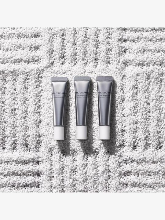 Image du produit Shiseido Revitalisant total (Crème pour les yeux, 15 ml, Jour + nuit)