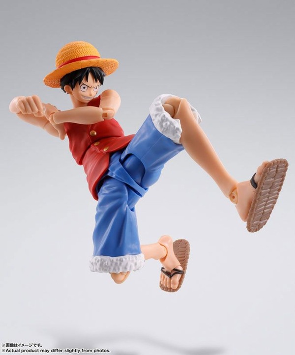 Actual product image Bandai One Piece S.H. Figuarts action figure Monkey D. Ruffy Romance Dawn