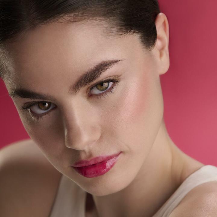 Actual product image Sensilis Lip Glow Oil Repair Lip Gloss Moisturizing and Protective Oil-Based 3.5ml Shade 05 Berry Me (04 Pink-A-Boo)