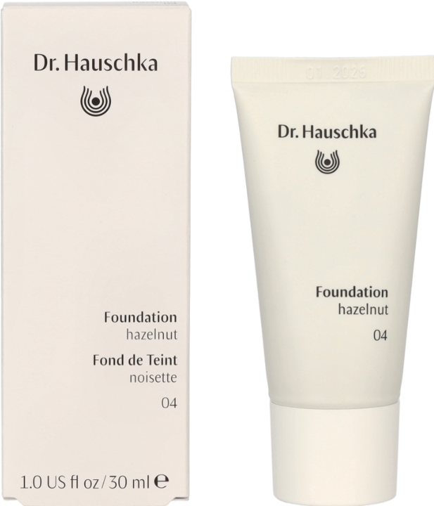 Actual product image Dr. Hauschka Foundation 04 hazelnut 30 ml (04 hazelnut)