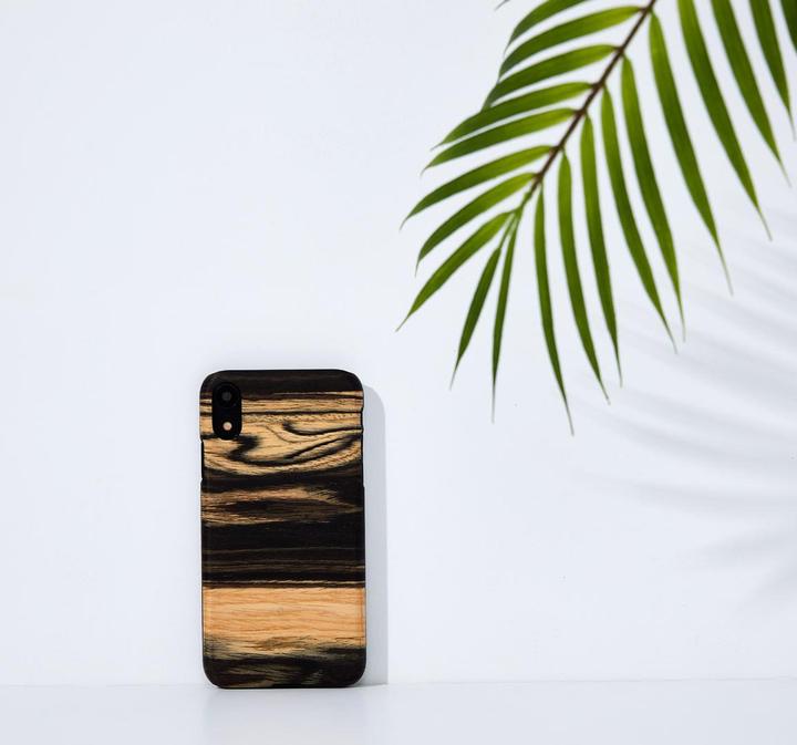 Immagine prodotto Man&Wood Custodia per smartphone iPhone XR bianco ebano nero (Apple iPhone XR)
