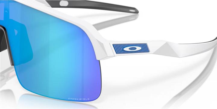 Polished White, Prizm Sapphire