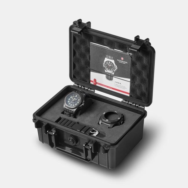 Produktbild Victorinox I.n.o.x. Carbon (Analoguhr, Swiss Made, 43 mm)