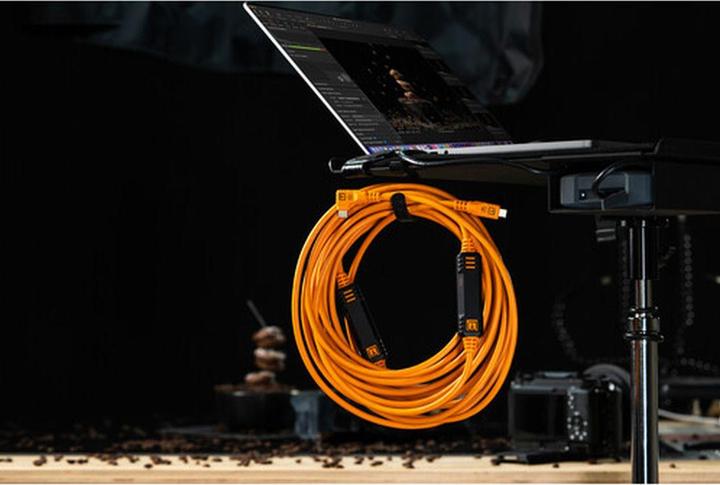 Produktbild Tether Tools TetherPro USB-C Optima 10G rechts orange 9,4m (9.40 m, USB 3.2 Gen 2)