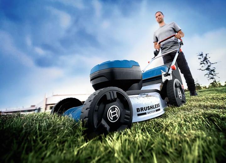 Actual product image Bosch Professional Cordless lawn mower (Rechargeable battery operated)