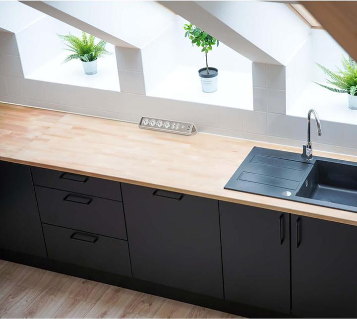 Produktbild Brennenstuhl estilo Eckstedoleiste 6-fach (6x, CEE 7/16, 2 m)