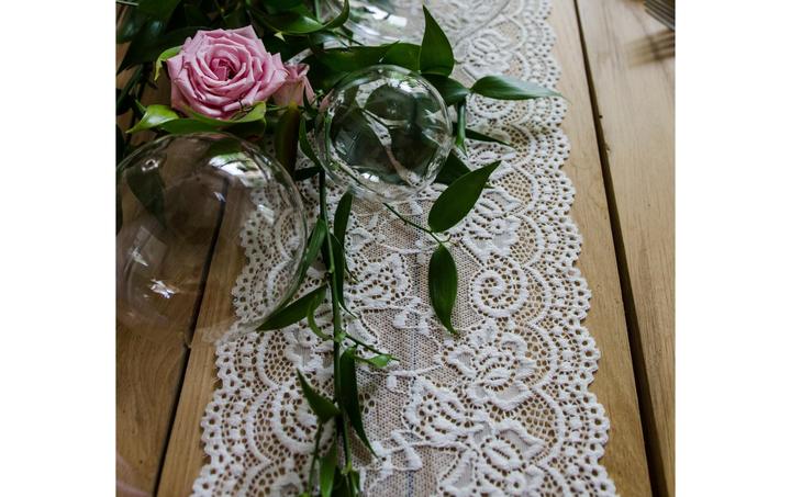 Actual product image Partydeco Fabric lace 15 x 900 cm, White