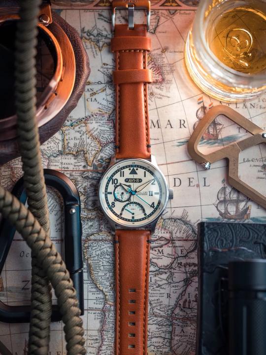 Immagine prodotto AVI-8 AV-4101-0C Hawker Hurricane McKellar a doppio tempo (Orologio da pilota)