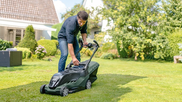 Produktbild Bosch Home & Garden Pex 220 A (Exzenterschleifer, 220 W)