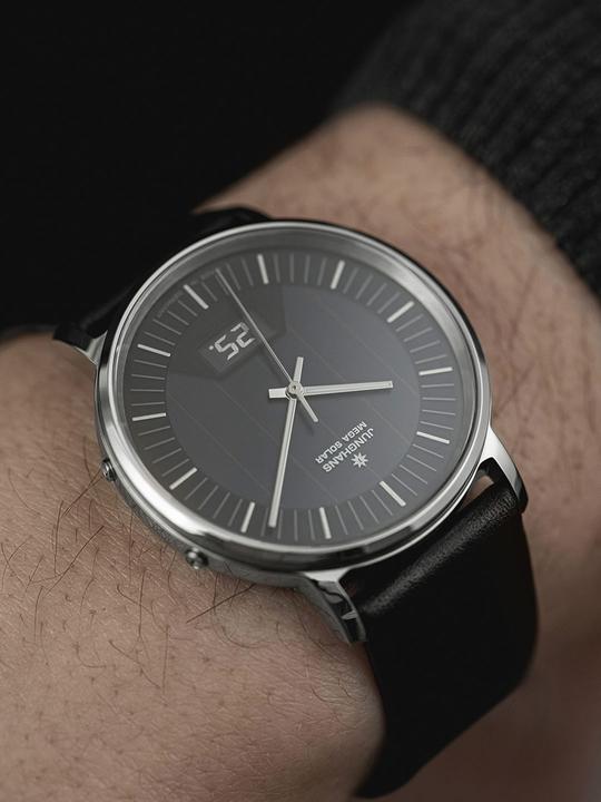 Produktbild Junghans Milano Mega (Analoguhr, 39.20 mm)