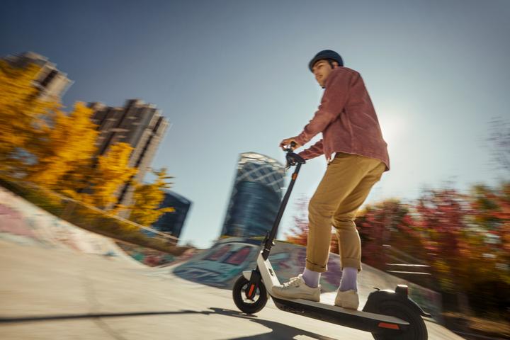 Actual product image Niu KQi2 Pro (20 km/h, 40 km, 300 W)